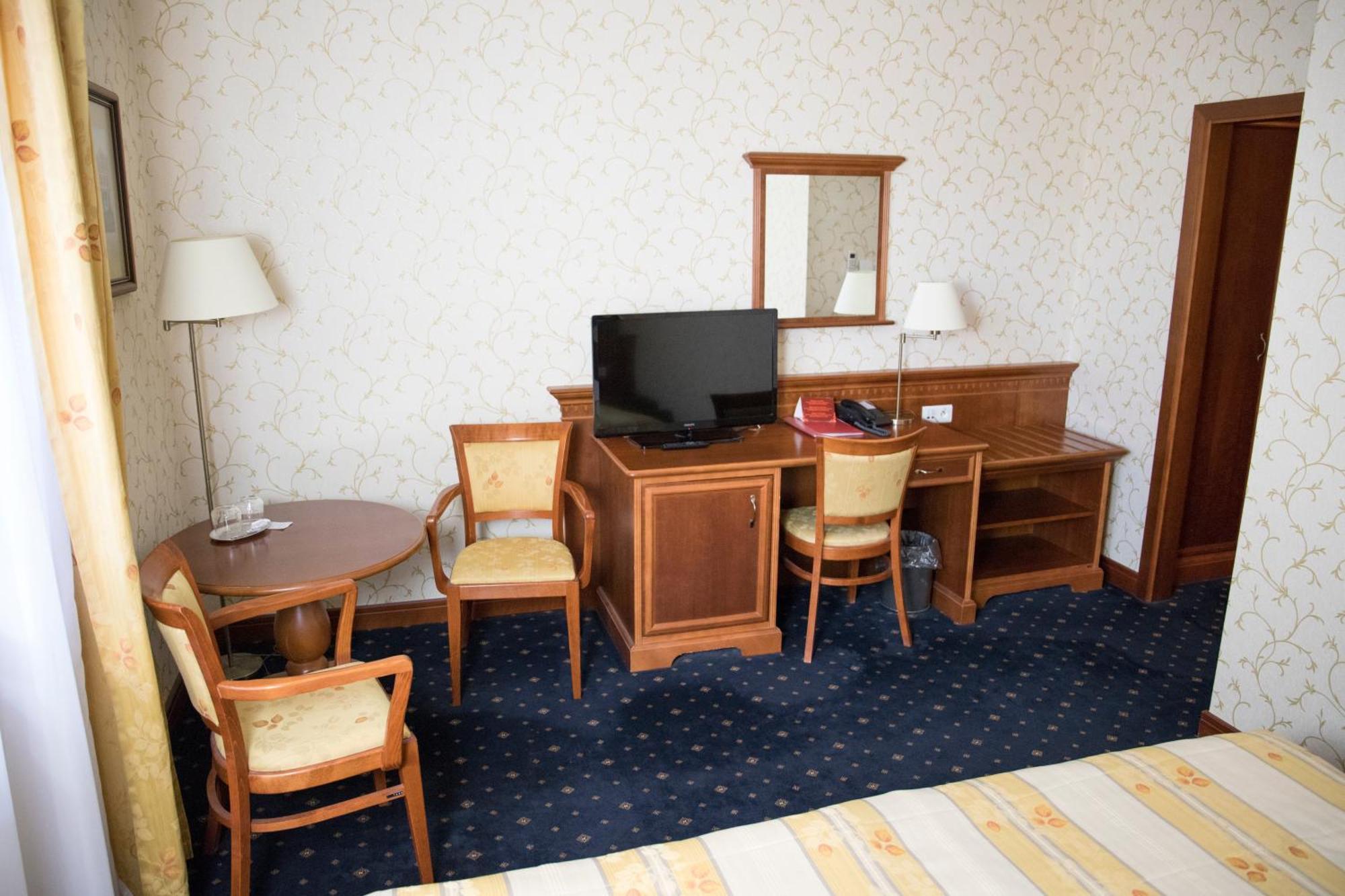 Hotel Sv. Ludmila Skalica Bagian luar foto