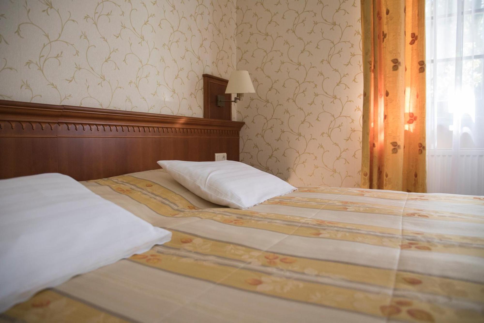 Hotel Sv. Ludmila Skalica Bagian luar foto