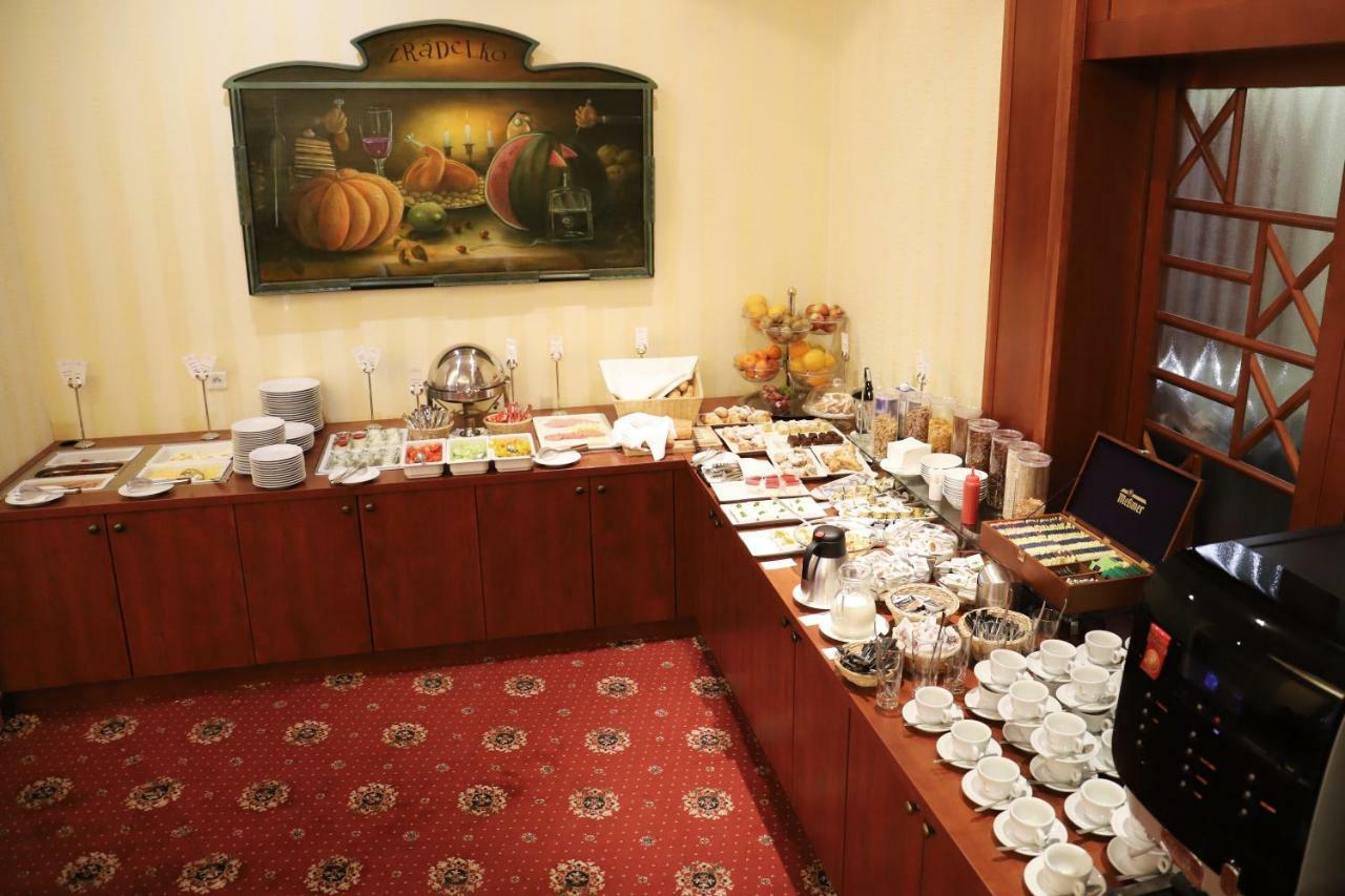 Hotel Sv. Ludmila Skalica Bagian luar foto